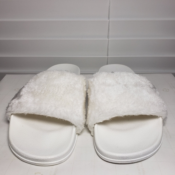 J. Adams White Open Toe Backless Fur Slide Sandals - Picture 4 of 9